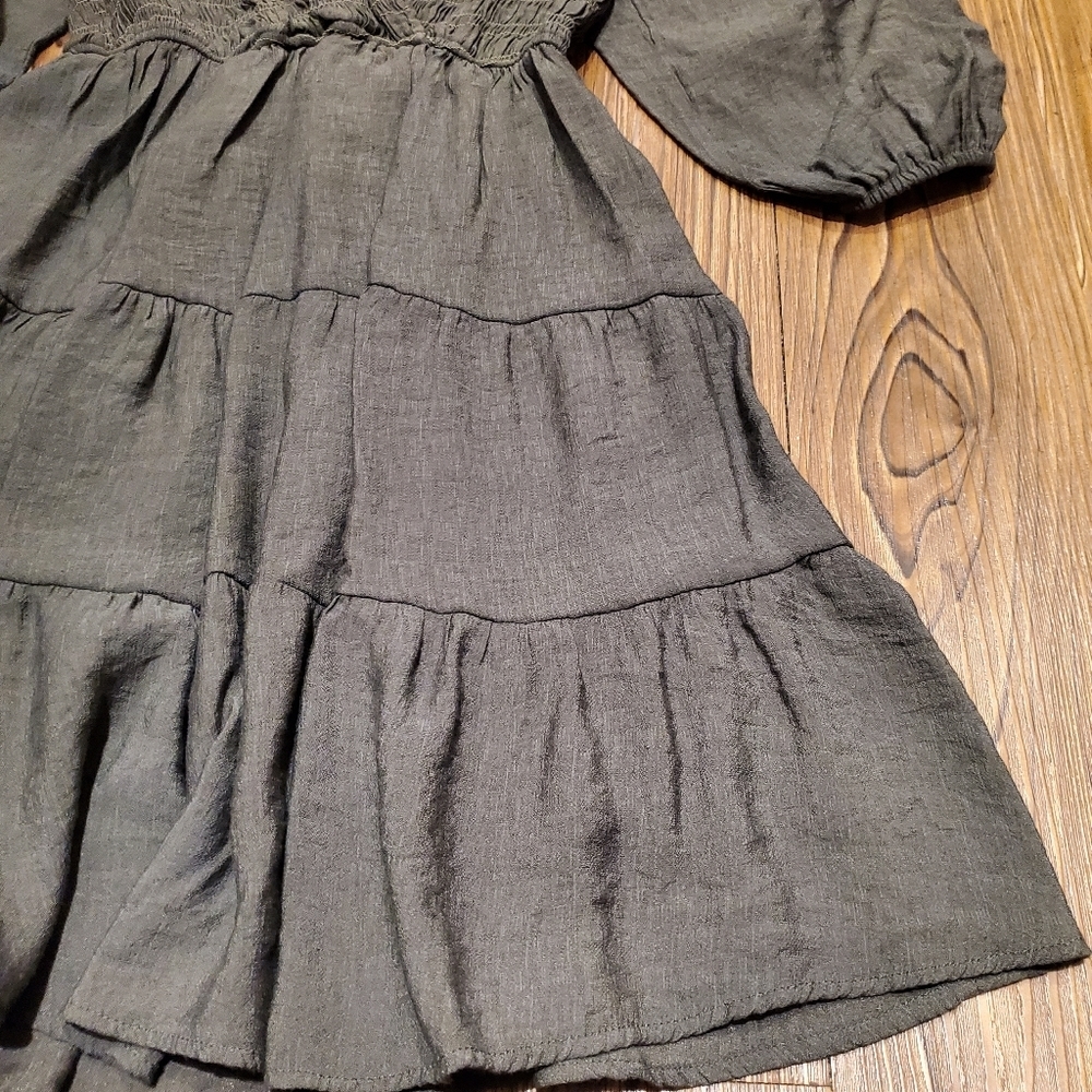 By the River Hunter Green Dress Fit Flare Puff Sleeve Smocked Classic Casual L - Picture 6 of 9